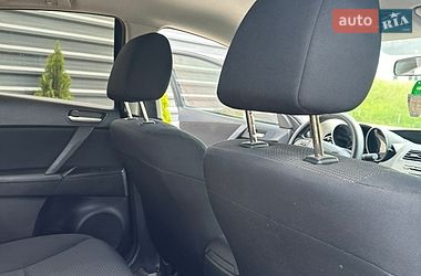Хэтчбек Mazda 3 2013 в Ровно