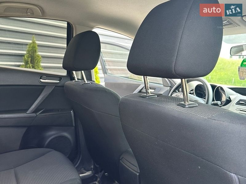 Хэтчбек Mazda 3 2013 в Ровно