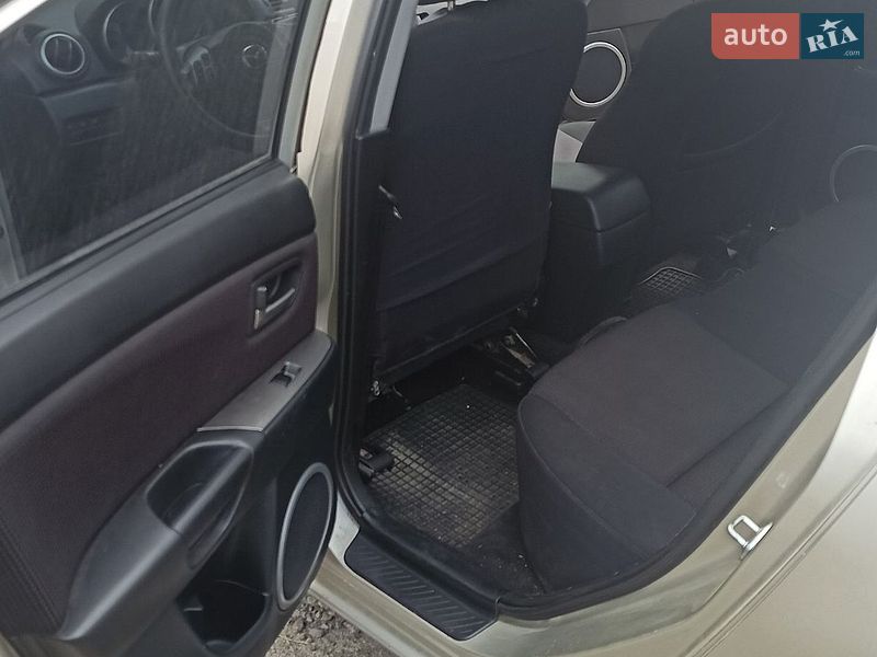 Седан Mazda 3 2006 в Николаеве
