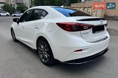 Седан Mazda 3 2018 в Києві