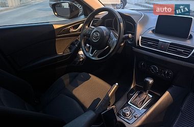 Хэтчбек Mazda 3 2015 в Умани