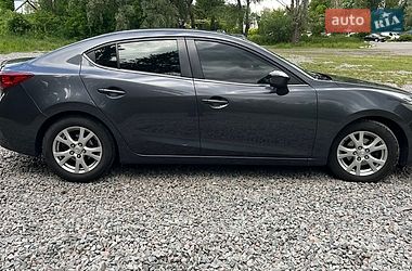 Седан Mazda 3 2016 в Києві