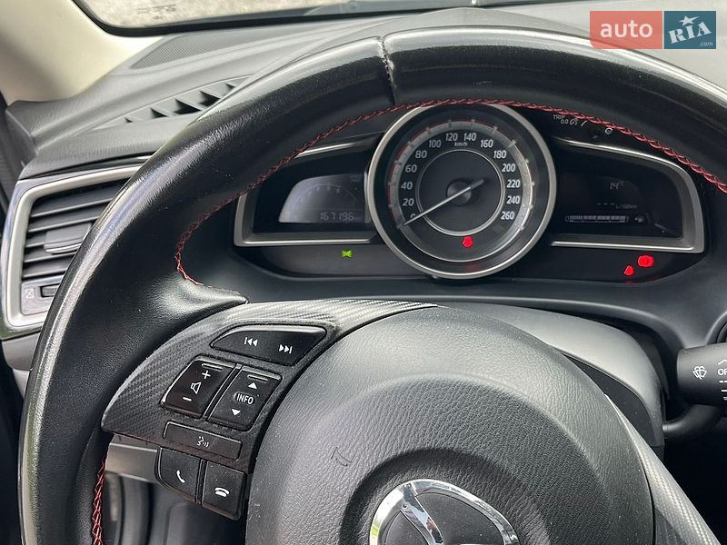 Седан Mazda 3 2016 в Києві