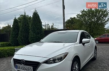Седан Mazda 3 2016 в Днепре