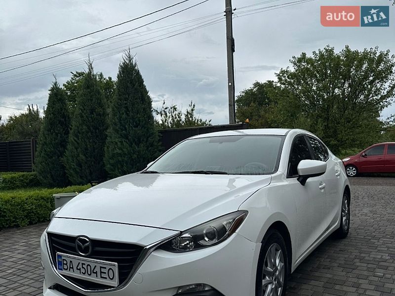 Седан Mazda 3 2016 в Днепре