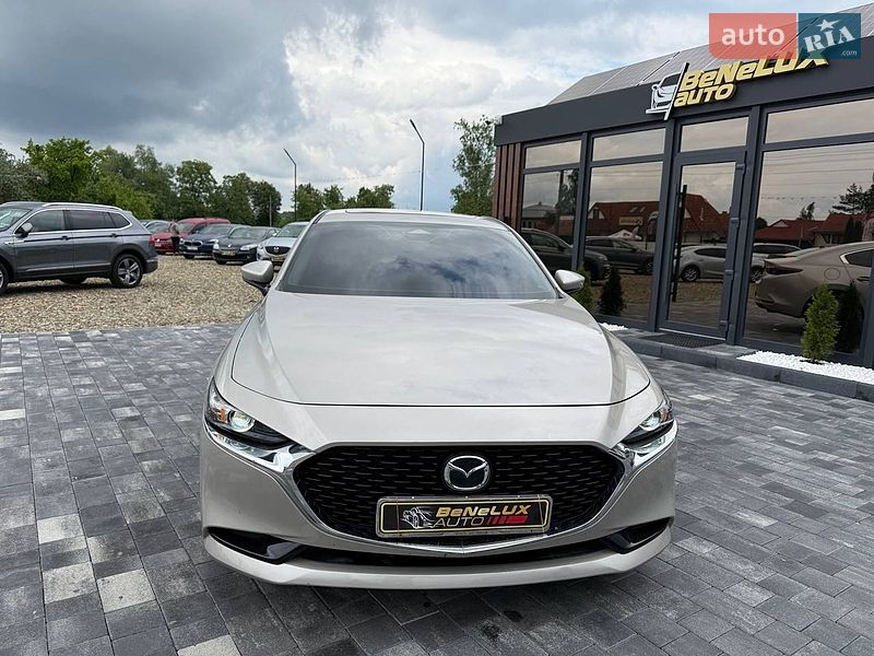 Седан Mazda 3 2024 в Коломые