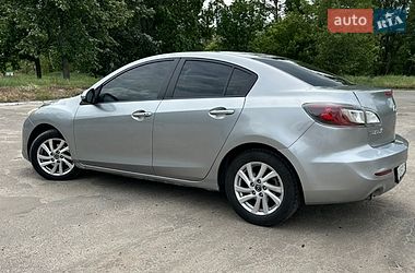 Седан Mazda 3 2013 в Киеве