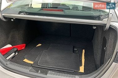 Седан Mazda 3 2014 в Вишневом