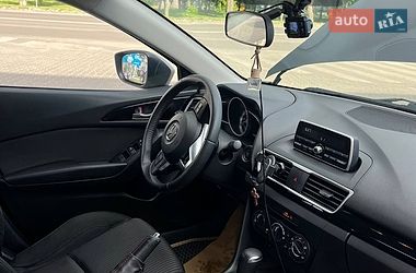 Седан Mazda 3 2014 в Вишневом