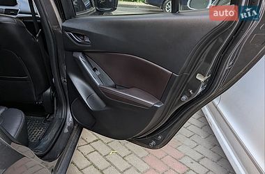 Хетчбек Mazda 3 2018 в Ужгороді