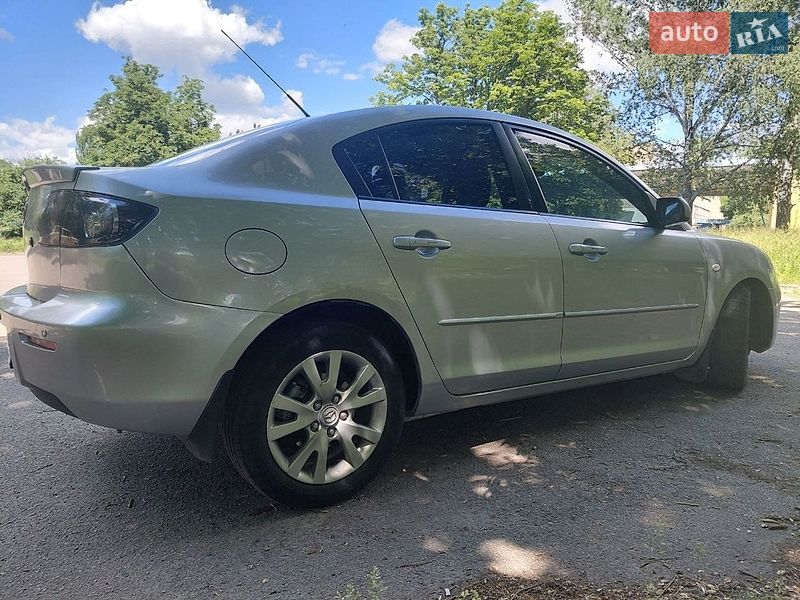 Седан Mazda 3 2008 в Жовтих Водах