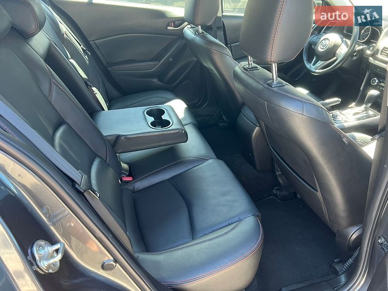 Хэтчбек Mazda 3 2016 в Киеве