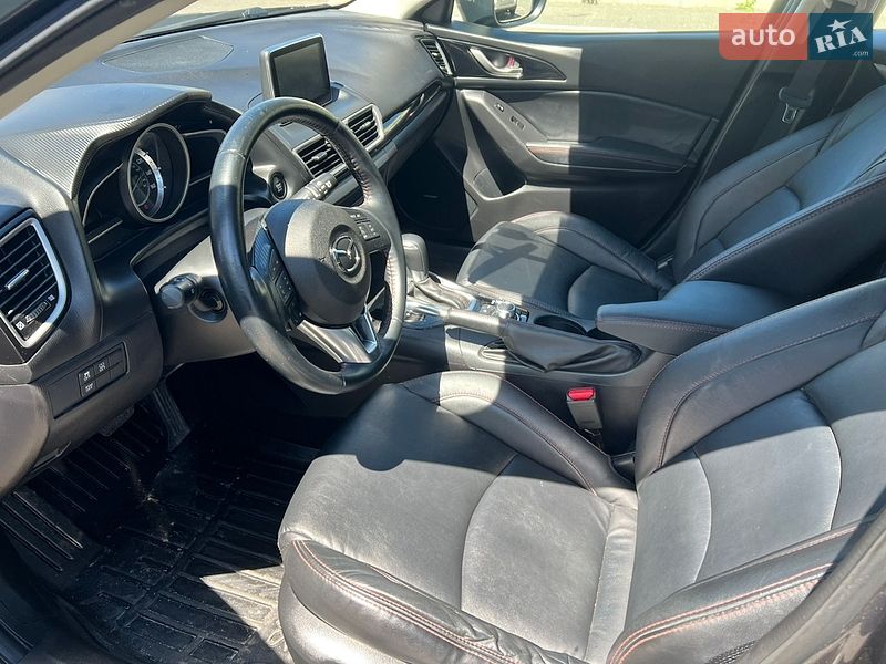 Хэтчбек Mazda 3 2016 в Киеве