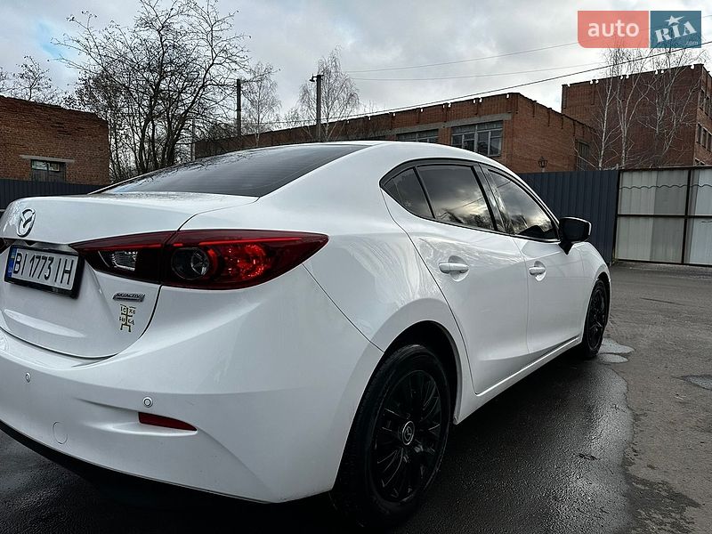 Седан Mazda 3 2017 в Полтаве