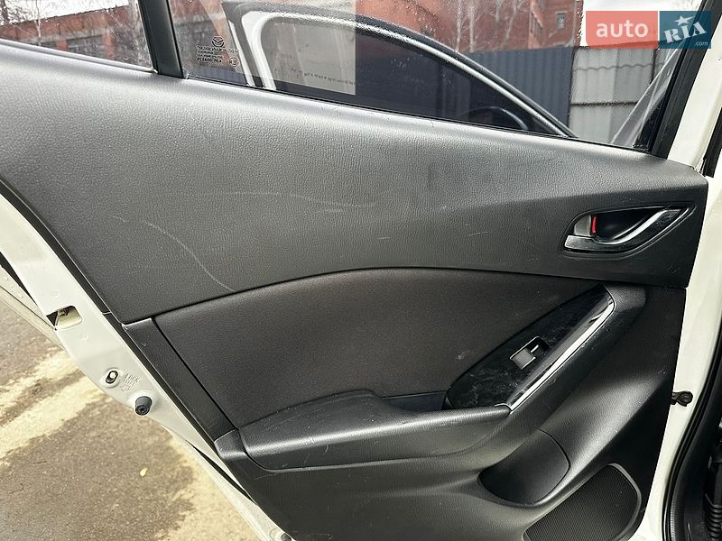 Седан Mazda 3 2017 в Полтаве