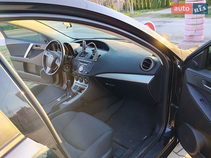 Хэтчбек Mazda 3 2010 в Коломые