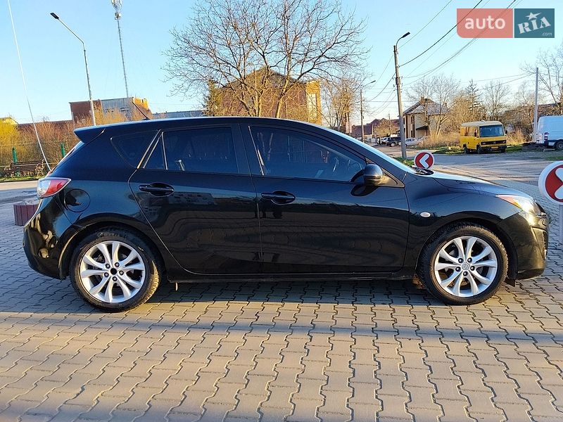 Хэтчбек Mazda 3 2010 в Коломые