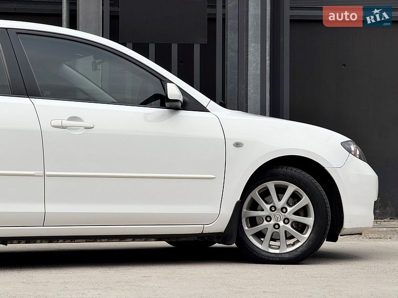Седан Mazda 3 2009 в Києві