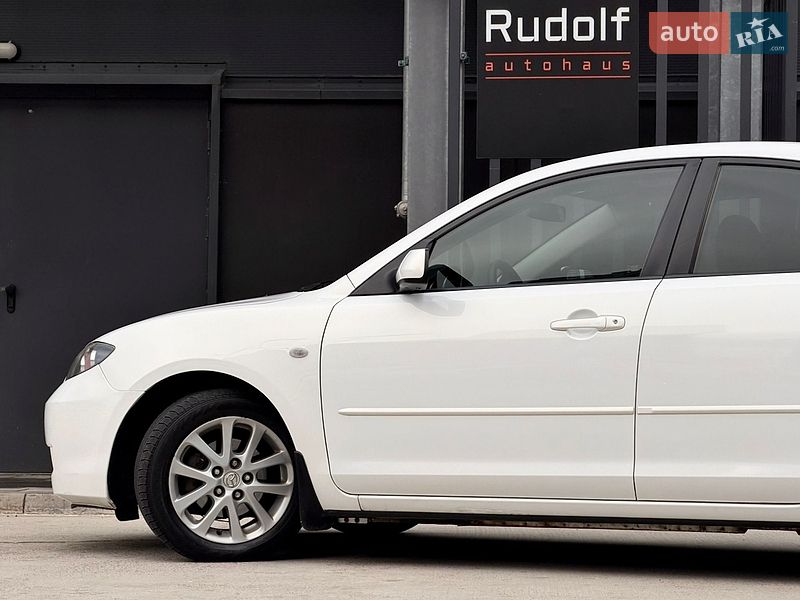 Седан Mazda 3 2009 в Києві