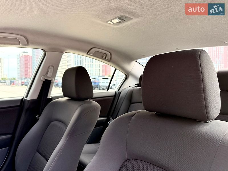 Седан Mazda 3 2009 в Києві