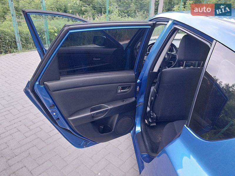 Хетчбек Mazda 3 2005 в Житомирі