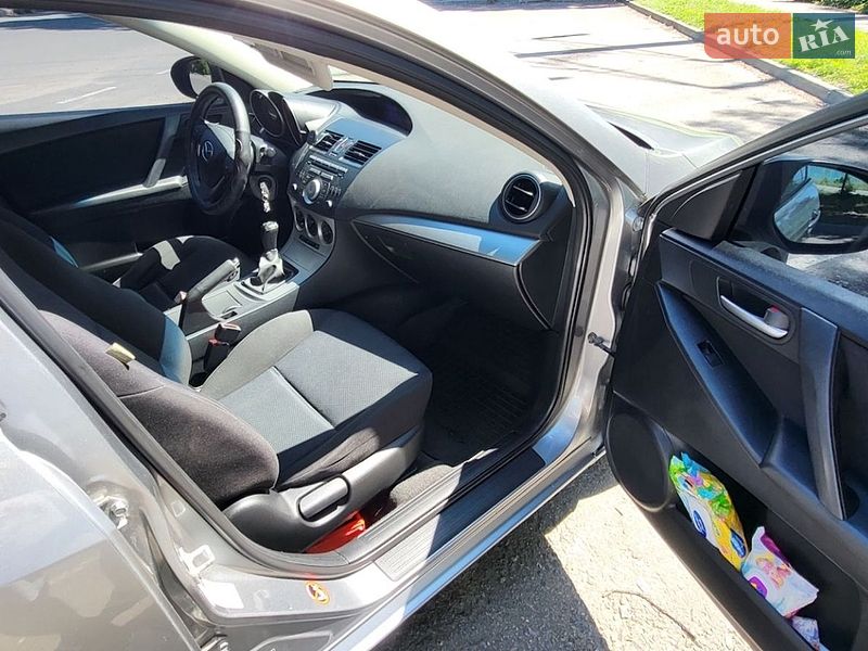 Хэтчбек Mazda 3 2009 в Полтаве