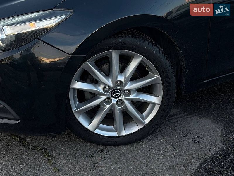 Седан Mazda 3 2017 в Днепре