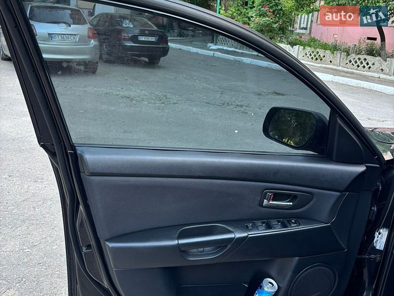 Седан Mazda 3 2005 в Херсоні