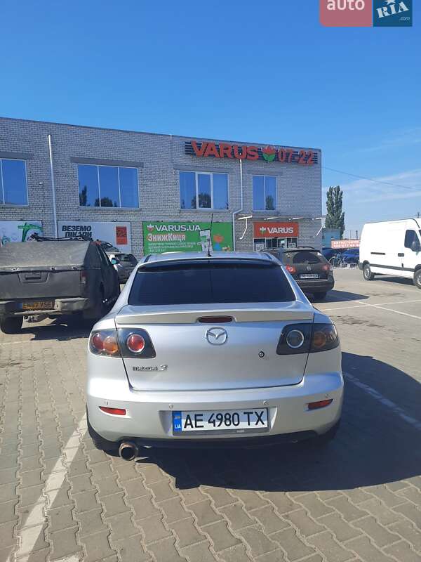 Седан Mazda 3 2006 в Павлограді