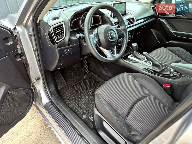 Хэтчбек Mazda 3 2015 в Киеве
