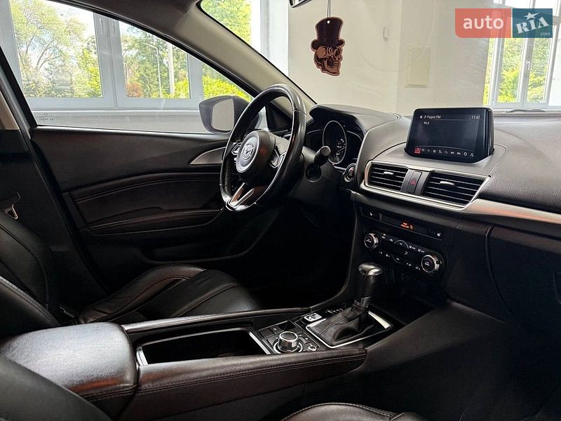 Седан Mazda 3 2018 в Полтаве