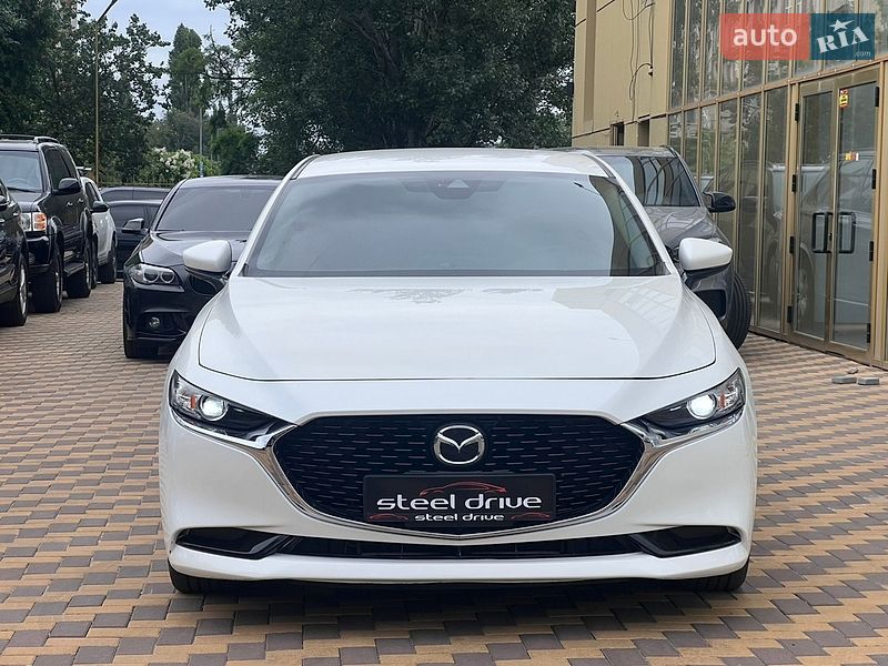 Седан Mazda 3 2019 в Николаеве