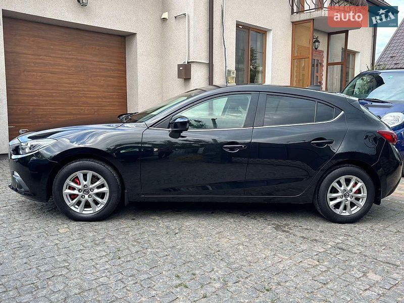 Хетчбек Mazda 3 2016 в Дубні