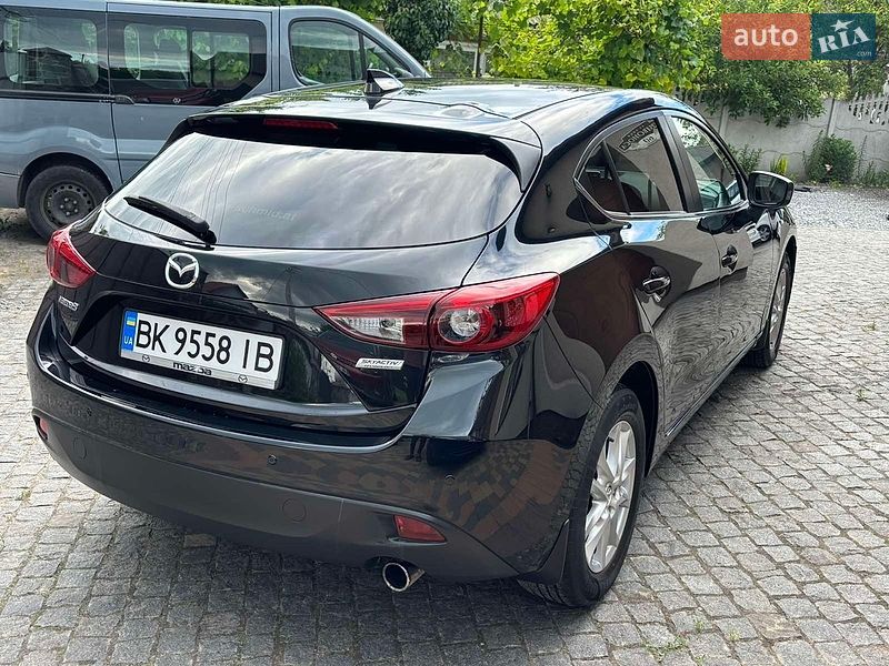 Хетчбек Mazda 3 2016 в Дубні