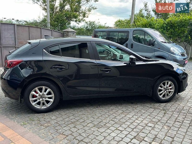 Хетчбек Mazda 3 2016 в Дубні