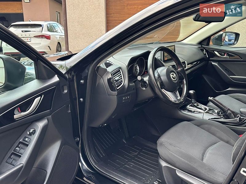 Хетчбек Mazda 3 2016 в Дубні