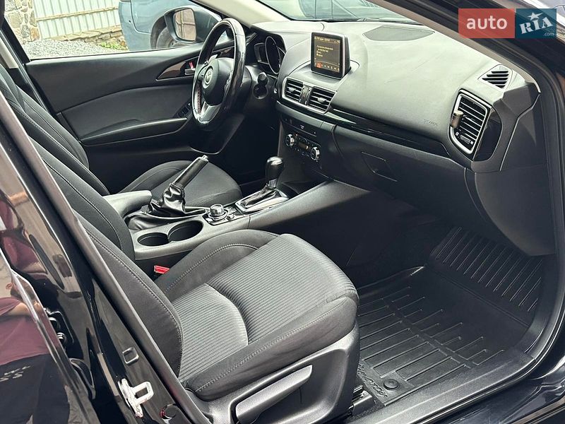 Хетчбек Mazda 3 2016 в Дубні