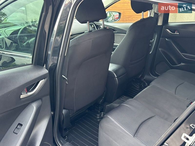 Хетчбек Mazda 3 2016 в Дубні