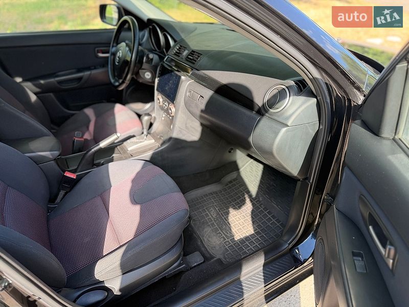 Хэтчбек Mazda 3 2006 в Днепре