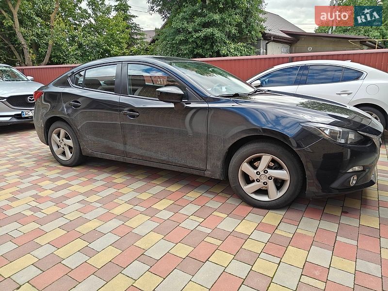 Седан Mazda 3 2014 в Луцьку