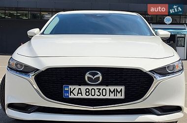 Седан Mazda 3 2018 в Буче