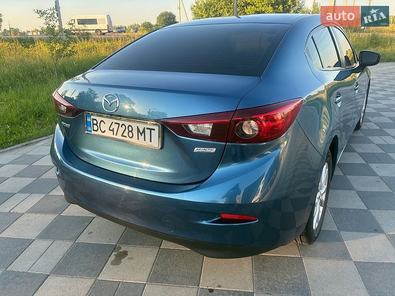Седан Mazda 3 2018 в Самборі