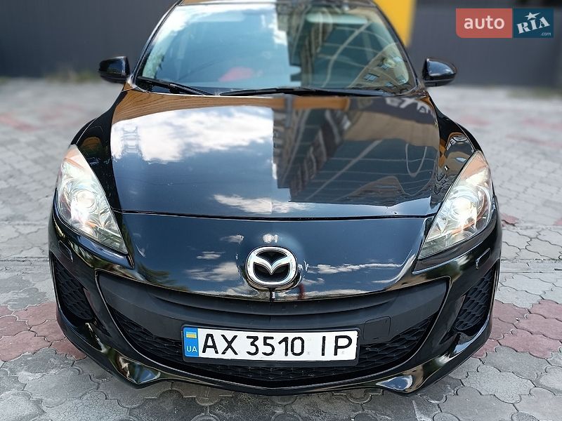 Хэтчбек Mazda 3 2012 в Днепре