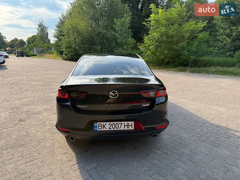 Седан Mazda 3 2019 в Ровно