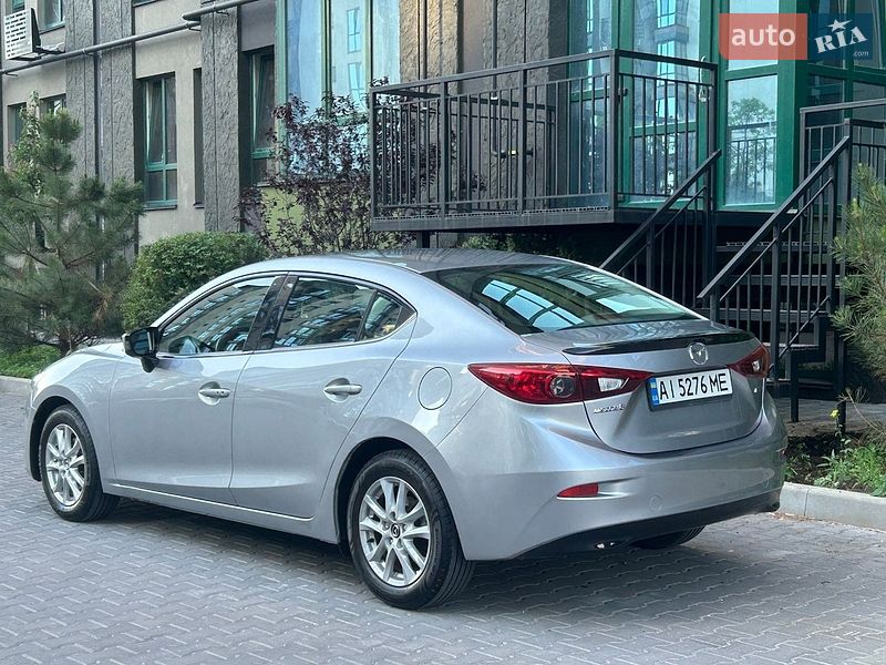 Седан Mazda 3 2014 в Києві