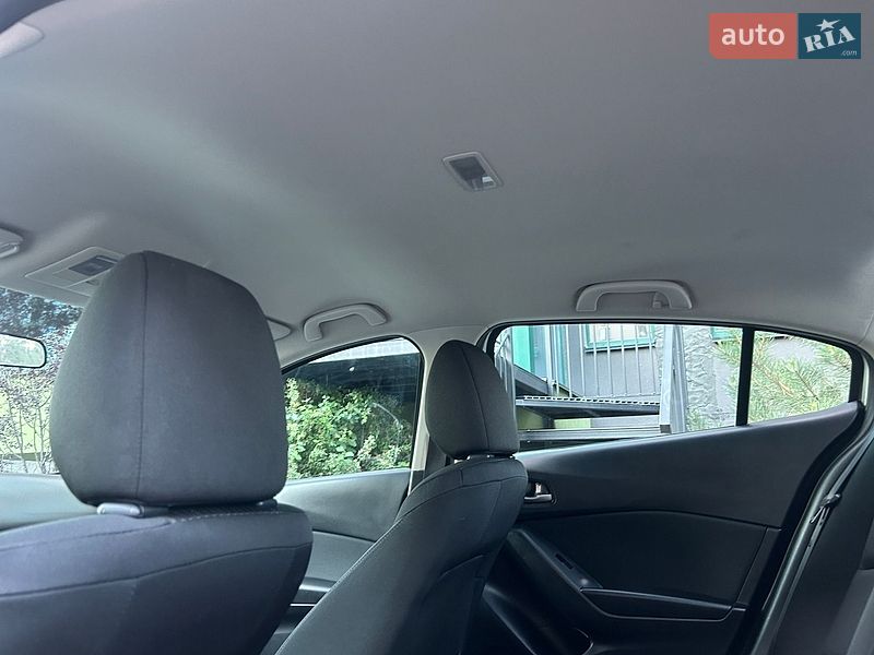 Седан Mazda 3 2014 в Києві