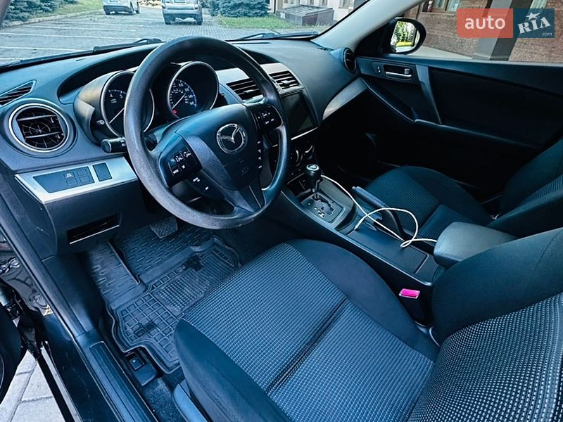 Седан Mazda 3 2013 в Харькове