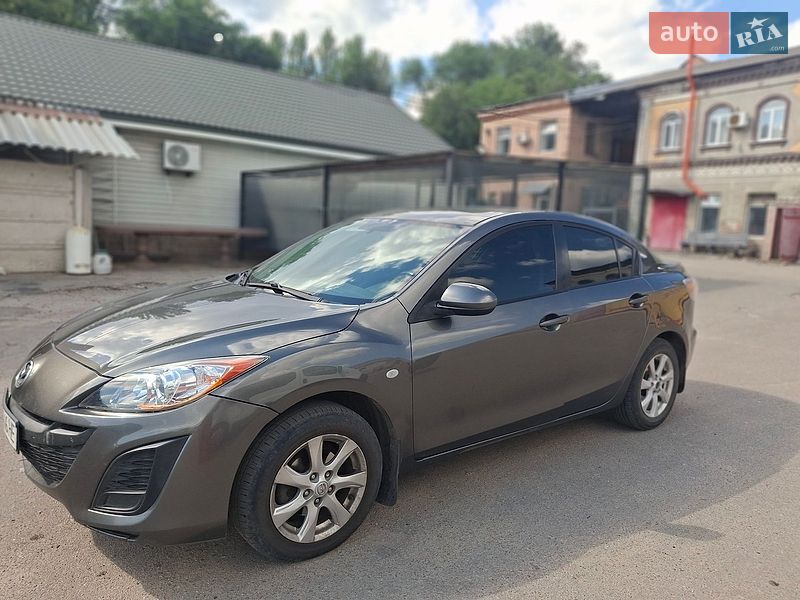 Седан Mazda 3 2010 в Кропивницком