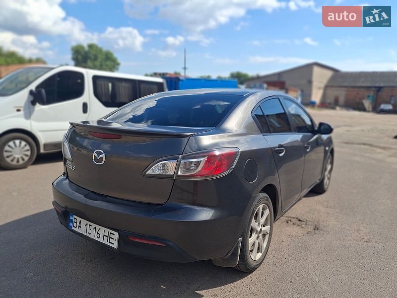 Седан Mazda 3 2010 в Кропивницком