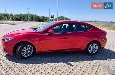 Седан Mazda 3 2015 в Луцьку